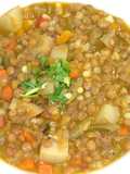 Lentejas con mote y vegetales