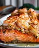 Salmón relleno de camarones