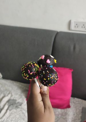 A picture of Oreo pops.