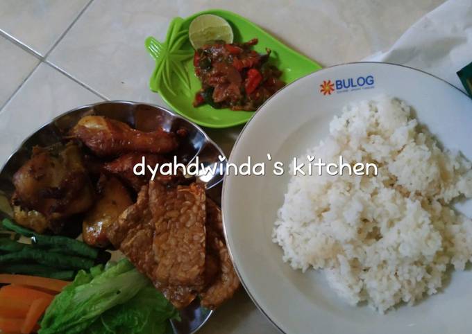 Langkah Mudah Masakan Resep Ayam goreng kalasan