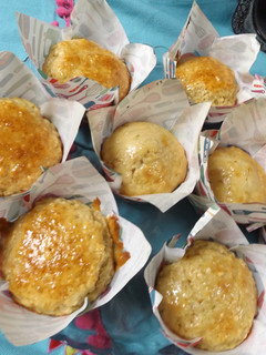 Una foto de Muffins de lima y miel de romero