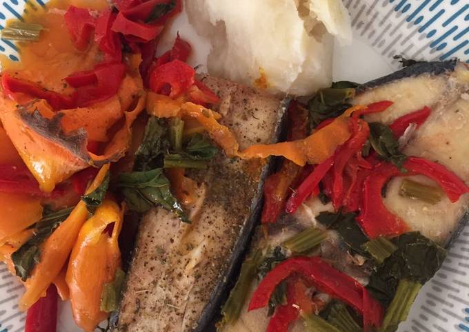 Filete de pescado con verduras al horno Receta de Dina Luz- Cookpad