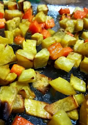 Foto de Batata Doce e Cenoura Assadas com Mel