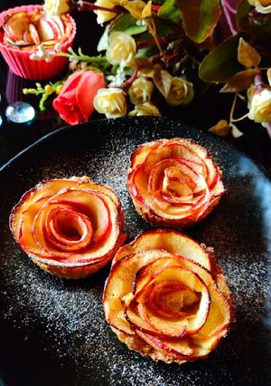 A picture of Baked Apple Roses.