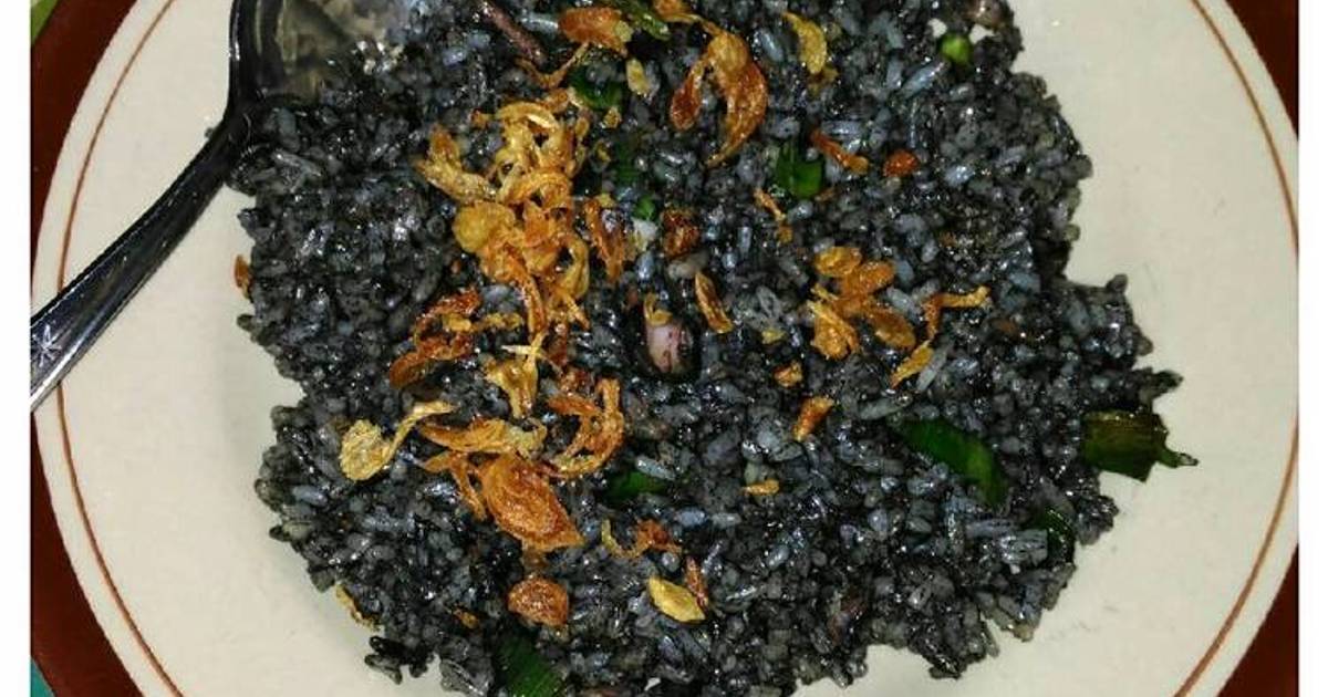 Resep Nasi Goreng Cumi Hitam Pedas Oleh Ekojimy - Cookpad