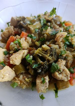 Una foto de Guiso de pollo y vegetales (apto hipertensión)