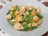 เนื้อปูก้อนผัดพริกเหลือง