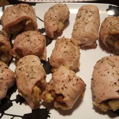 A picture of Turkey Cutlet Roll-ups.