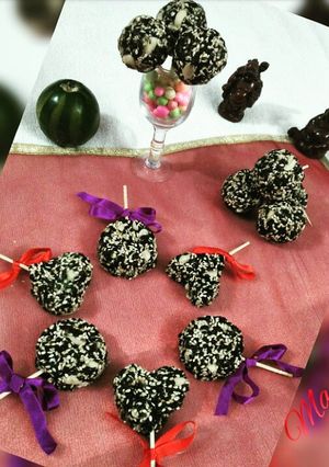 A picture of Sparkle Sesame-Peanut Candies.