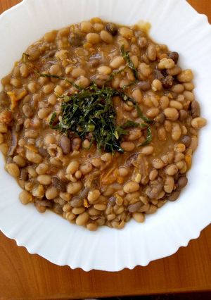A picture of White Beans stewed.
