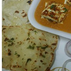 A picture of Rice Roti.