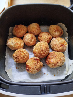 Una foto de Albóndigas crujientes (AirFryer y fritas)