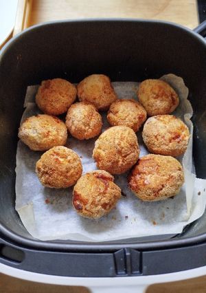 Una foto de Albóndigas crujientes (AirFryer y fritas)