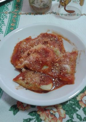 Foto di Ravioli con crema di spinaci