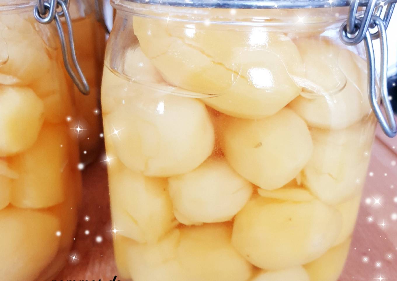 Pommes de terre nouvelles du jardin en bocaux pour cet hiver