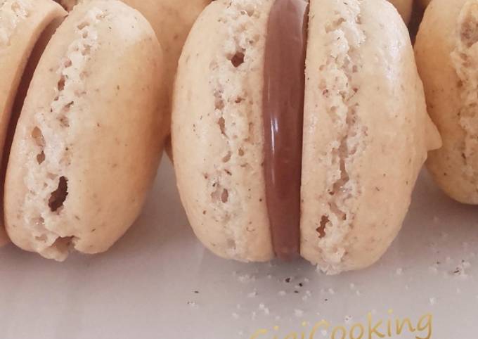 Recette Parfait Biscuits meringués aux noisettes et pâte à tartiner
comme des macarons