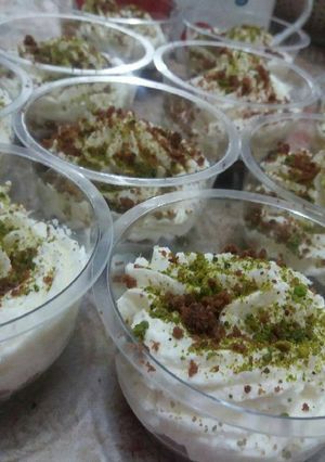 صورة لوصفة كاسات البودنج وفتات الكعك