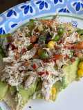 Chicken salad tostadas with avocado 🥑🍗 -Tostadas de pollo con aguacate
