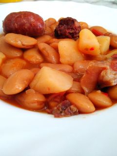 Una foto de Fabada de judiones con jamón