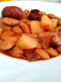 Una foto de Fabada de judiones con jamón