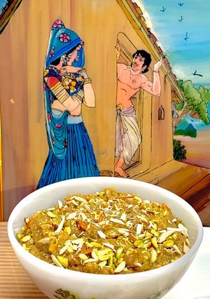 A picture of Nishaaste ka Halwa(Soaked Whole wheat flour Sheera).