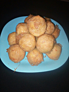 A picture of Yam balls.