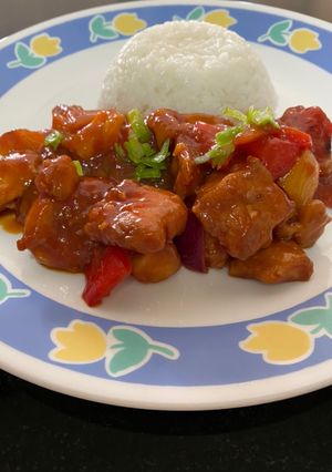 Una foto de Cerdo agridulce (sweet and sour)