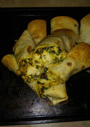 A picture of Easy Southwestern Chicken Egg Rolls.