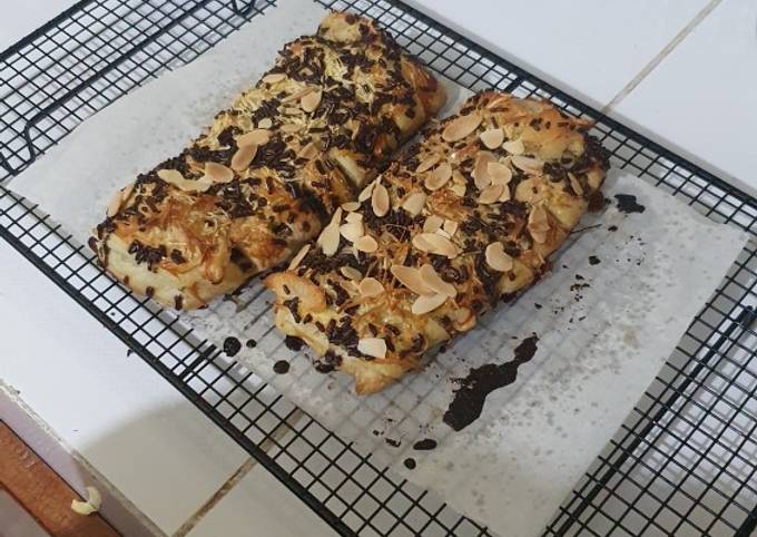 Resep Almond Choco Cheese Banana Struddle, Menggugah Selera