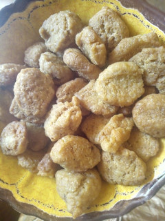 A picture of Chin chin din rogo.