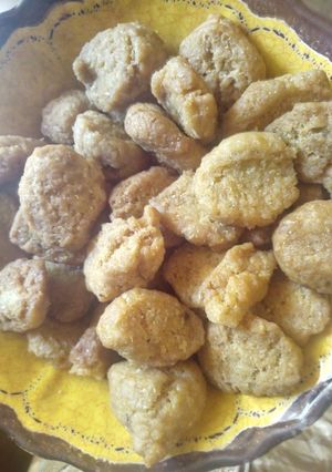 A picture of Chin chin din rogo.