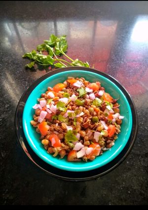 A picture of Mixed Sprouts Chaat.