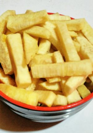 A picture of Yam chips.