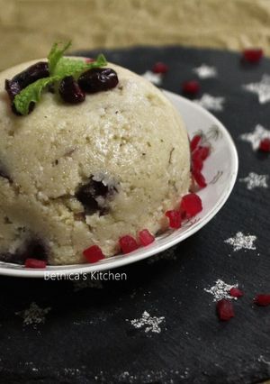 A picture of Semolina Coconut Halwa.