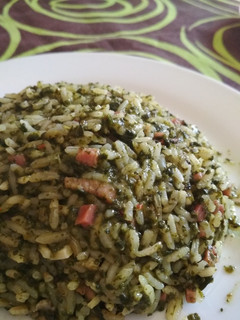 Una foto de Risotto de espinacas y jamón