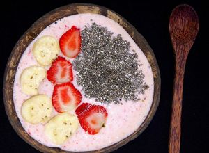 Hình của món Sinh tố dâu chuối 🍓🍌.