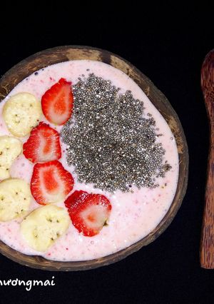 Hình của món Sinh tố dâu chuối 🍓🍌.