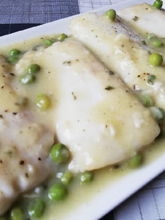Una foto de Filetes de merluza en salsa verde