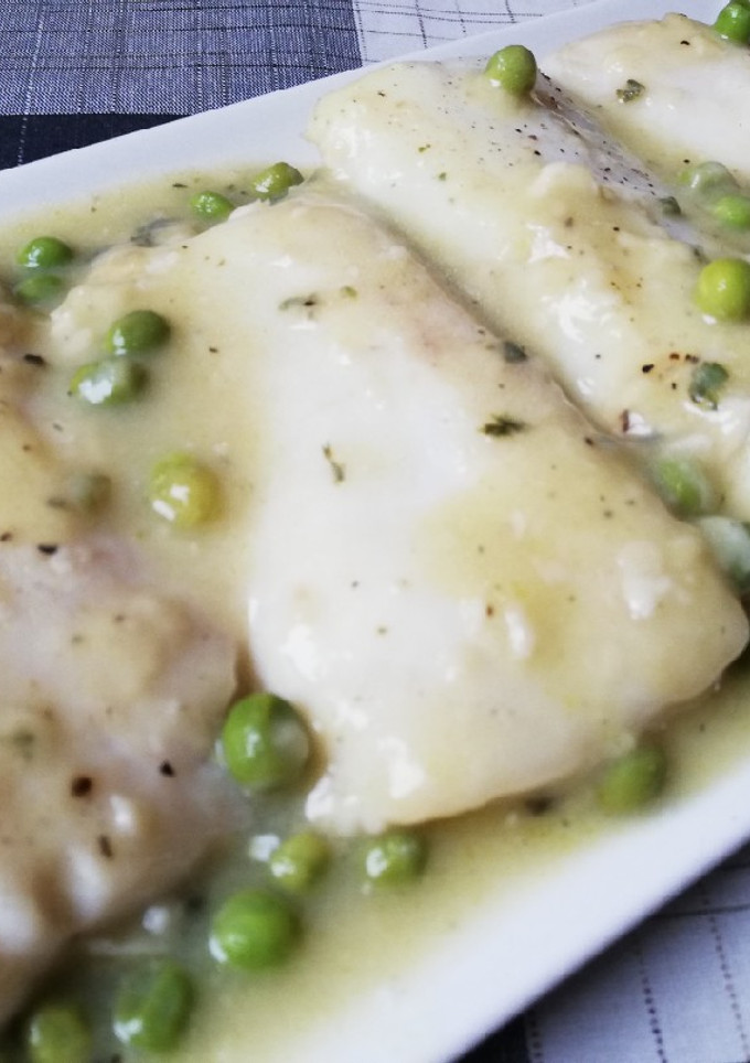 Una foto de Filetes de merluza en salsa verde