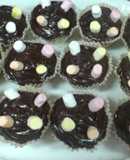 Cupcakes de vainilla con frosting de chocolate