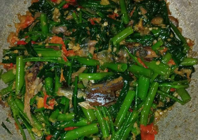 Cara Gampang Membuat Tumis kangkung gerih pedho pedas mantul, Lezat