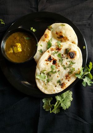 ઇન્સ્ટન્ટ તવા નાન (Instant Tava Nan Recipe In Gujarati) રેસીપી મુખ્ય ફોટો