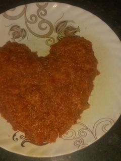 गाजर का हलवा (Gajar ka halwa recipe in Hindi) रेसिपी मुख्य फोटो