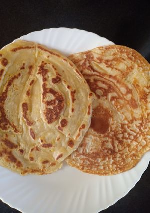 A picture of Banana pancakes 😋.
