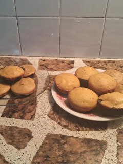 Una foto de Muffins mixtos de dulce de leche y cacao