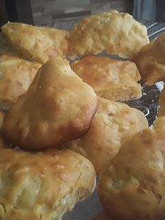 Una foto de Galletas de avena y trocitos de pera!!!🍪🍐🍐🍐🍪🥛🍶