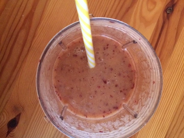 Easy Steps to Prepare Recipe Morning Smoothie 🍊🍌🍇 that is Delicious, Really Delicious}