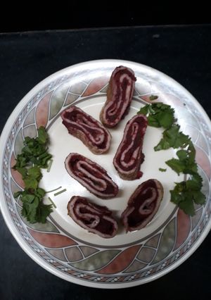 A picture of Egg veggi roll.