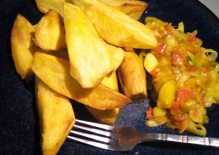 Recipe of Quick Crispy fried potato with onion sauce