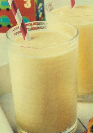 Una foto de Malteada de Vainilla con Galletas de Chispas de Chocolate